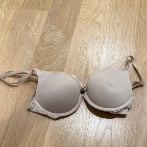PINK Women's Cream Bra